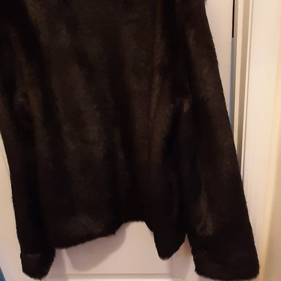 Elegant zip up Faux Mink Fur Jacket, satin lined reversible, Excellent condition - Picture 5 of 8